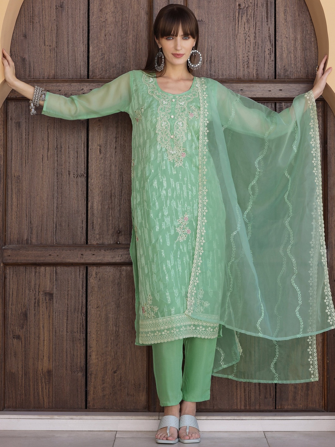 Sequinned Embroidered Kurta with pant & Dupatta