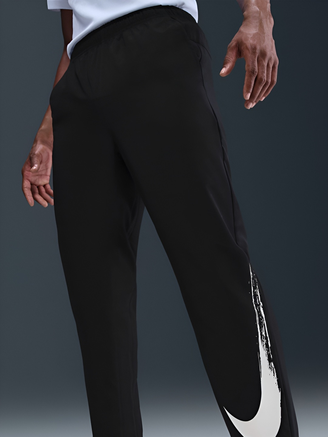 Nike Men Form Dri-FIT Open-Hem Versatile Track Pants