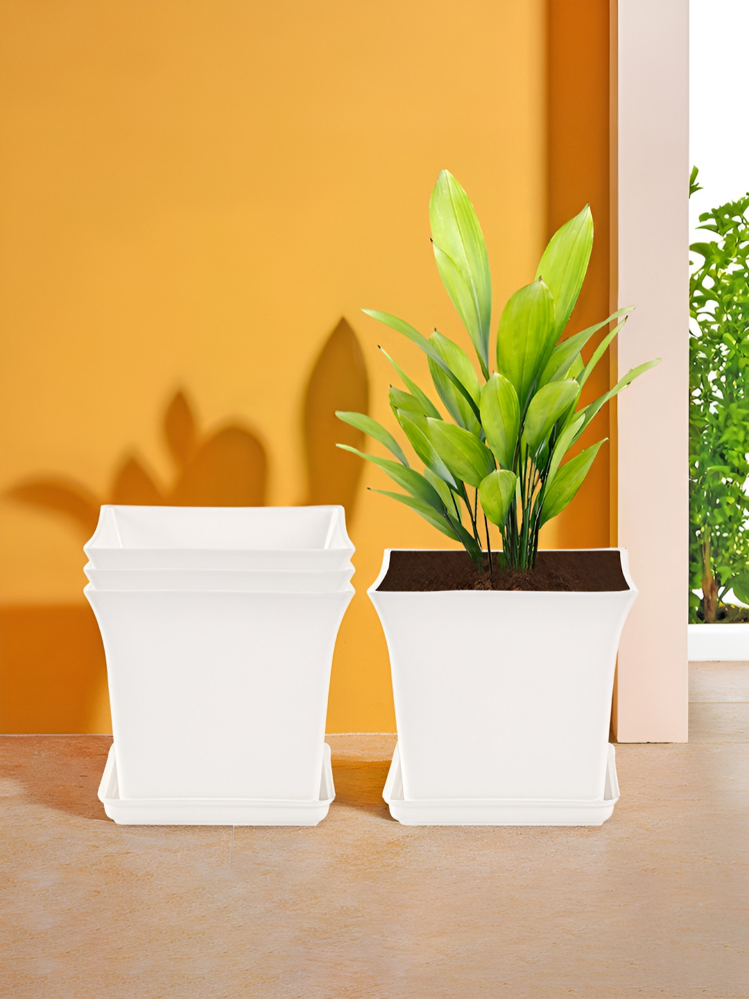 RUBOXA White Pack of 4 Textured Garden Flower Pot with Bottom Plate