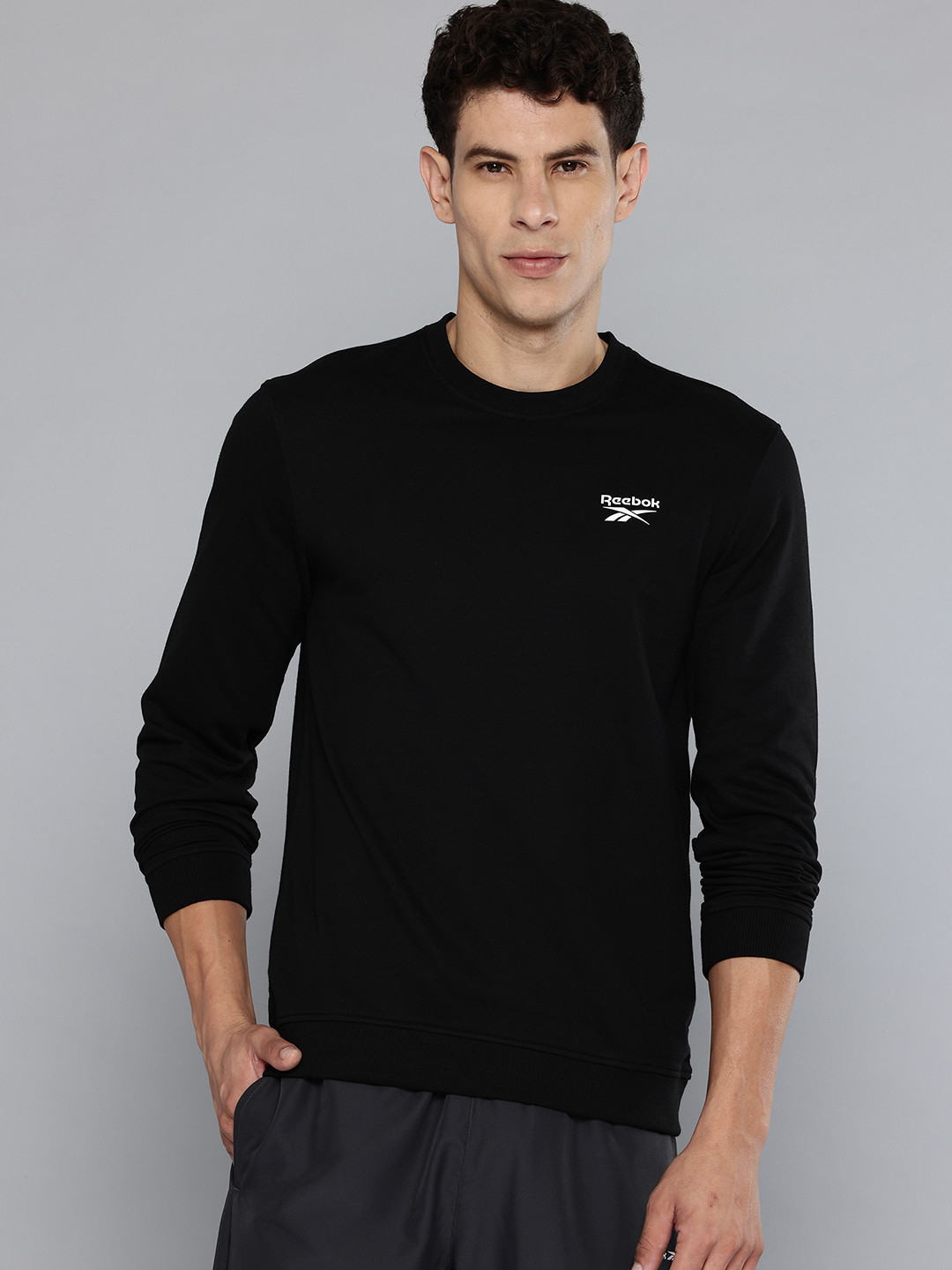 Reebok Brand Logo Detail Round Neck Basic LS Sweatshirt