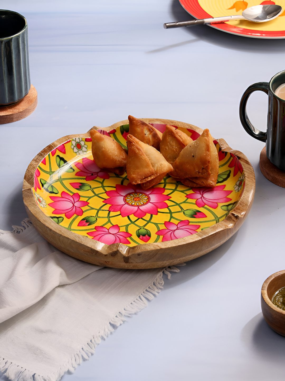DULI Yellow & Pink Wooden Easy to Clean Serving Tray