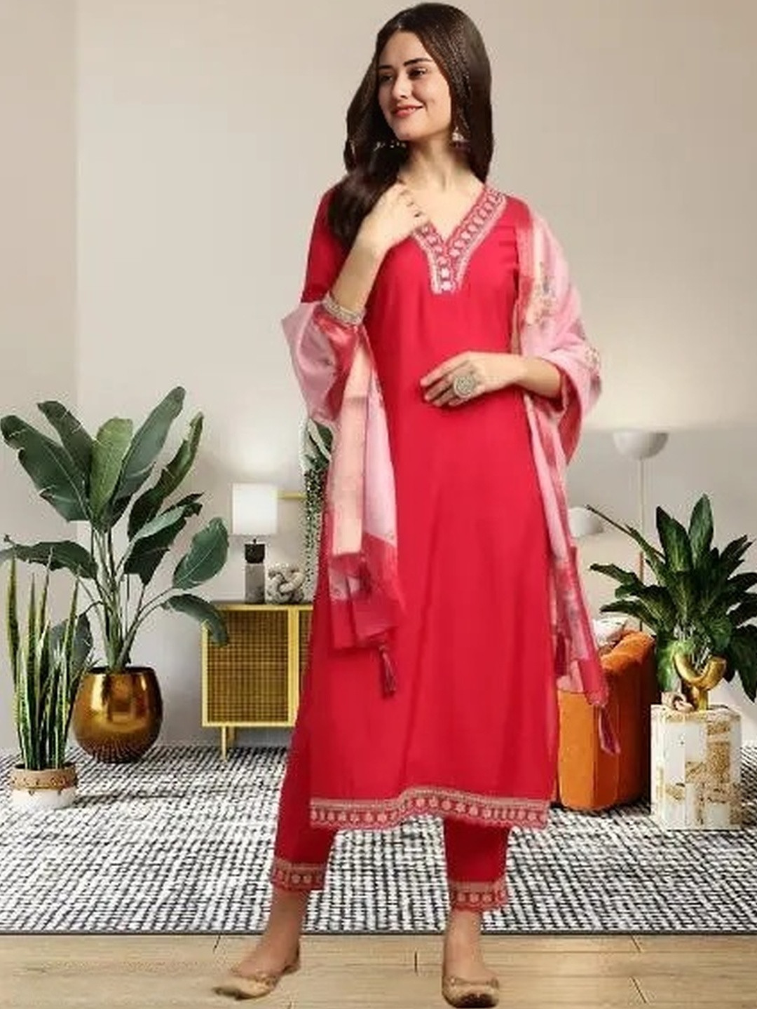 Ethnic Motifs  Dark Pink Embroidery  Silk Blande Kurta ,Trouser,Duptta