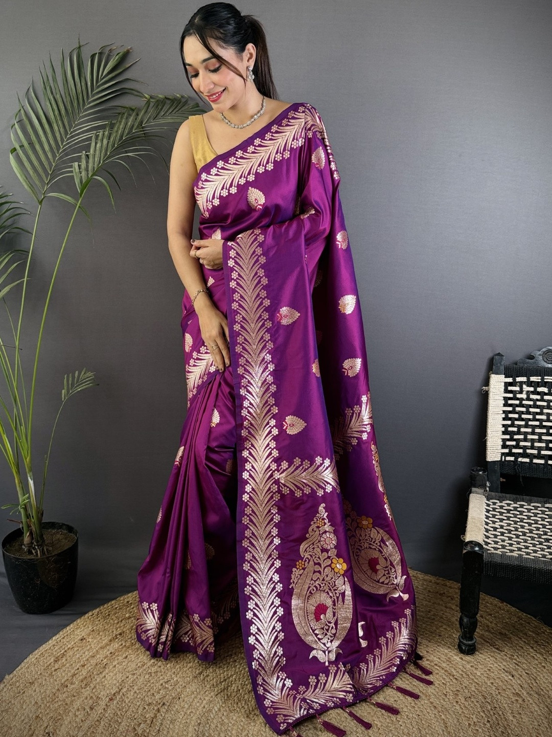 Purple Banarasi Silk Zari Meenakari Weaving Saree With Matching Blouse Piece