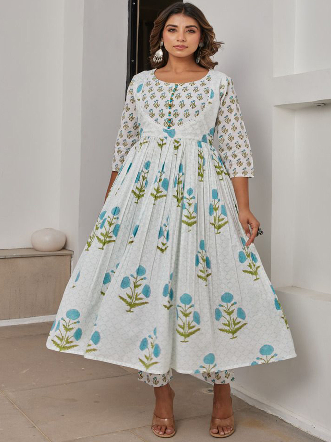 TARA-C-TARA Women Floral Printed Hand Block Pure Cotton Kurta Set with Dupatta