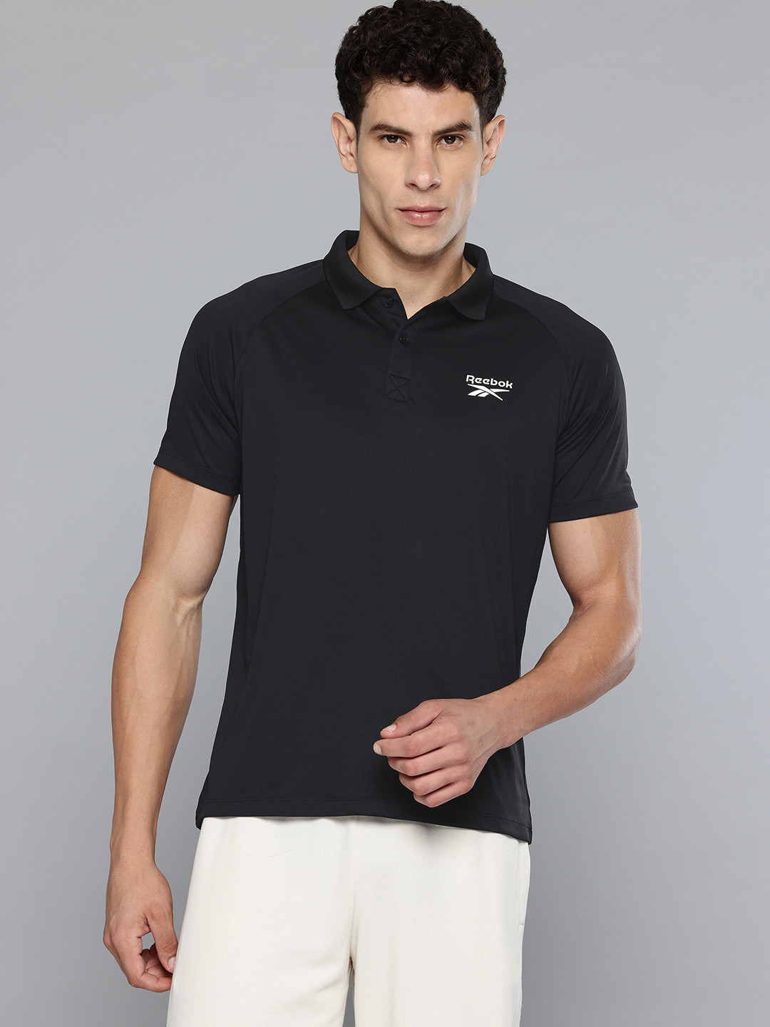 Reebok Brand Logo Detail Speed-Wick Basic Perf Core Polo Collar T-shirt