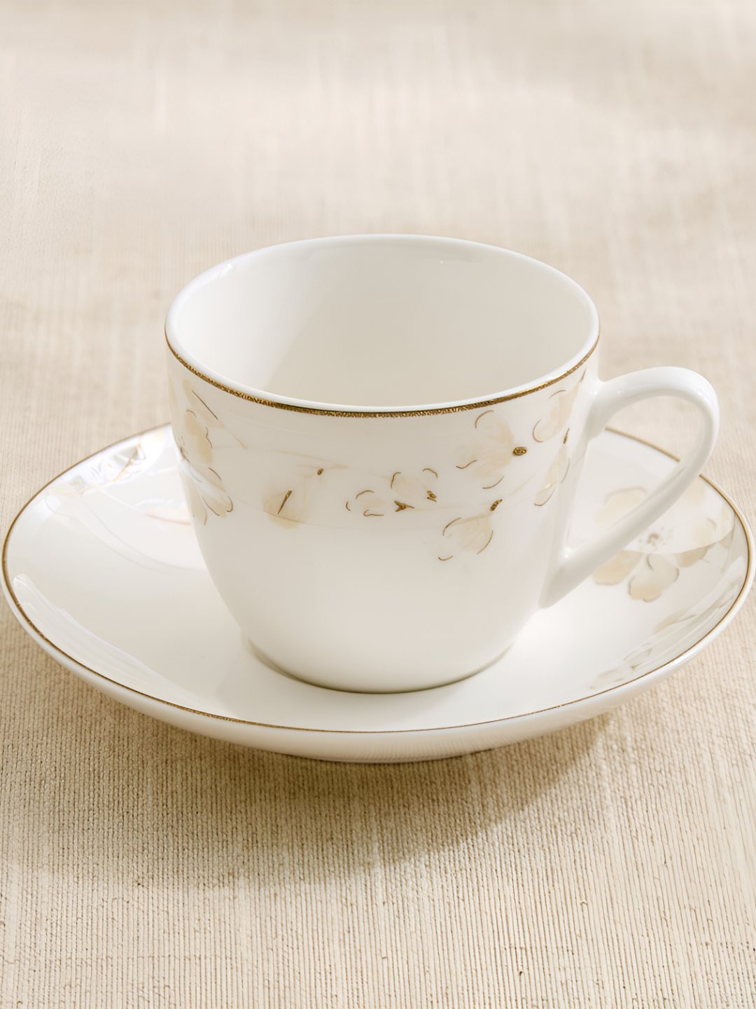 Home Centre Altius Blumen White Floral Printed Easy To Clean Matte Cup And Saucer