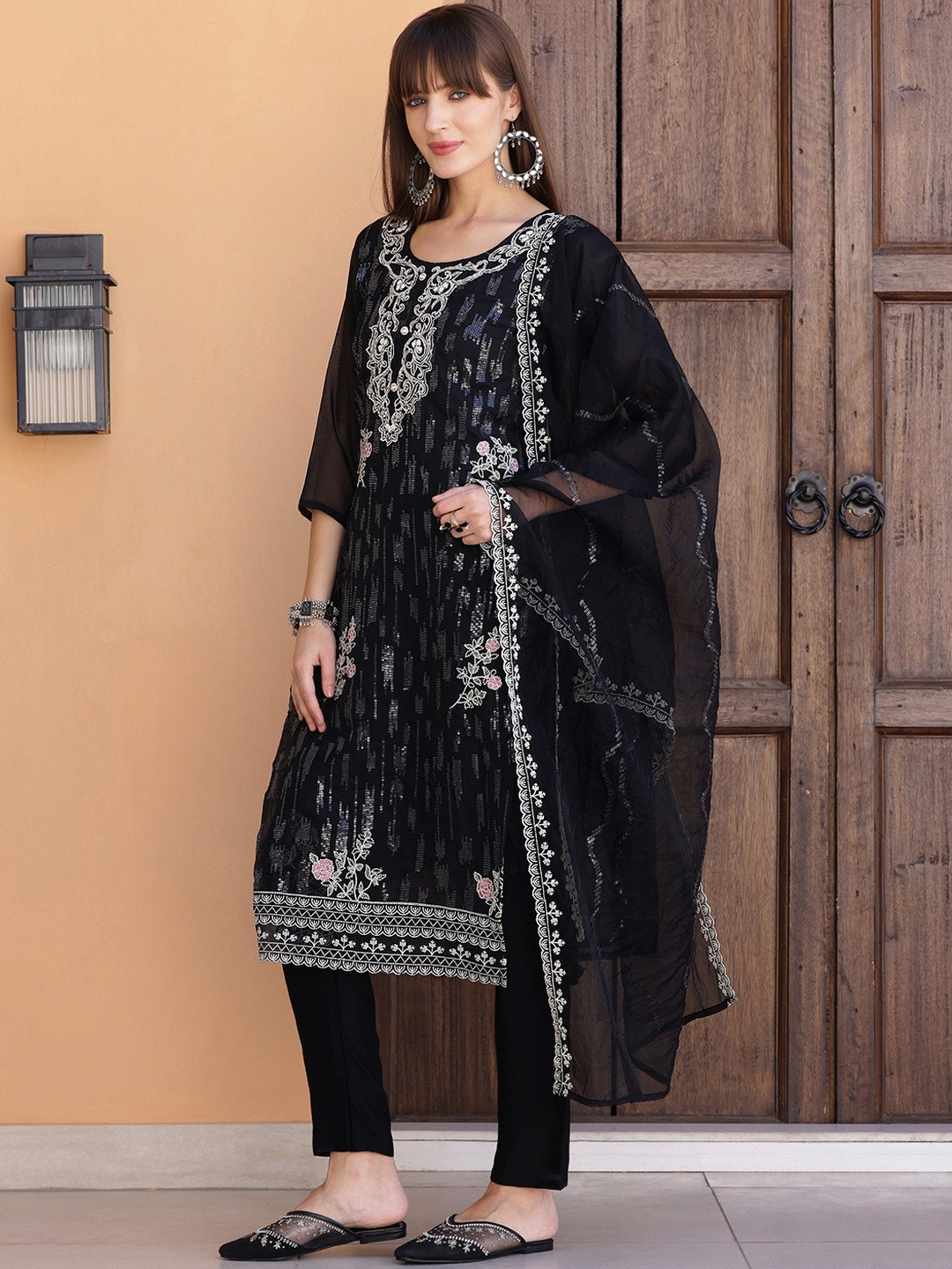 Sequinned Embroidered Kurta with pant & Dupatta