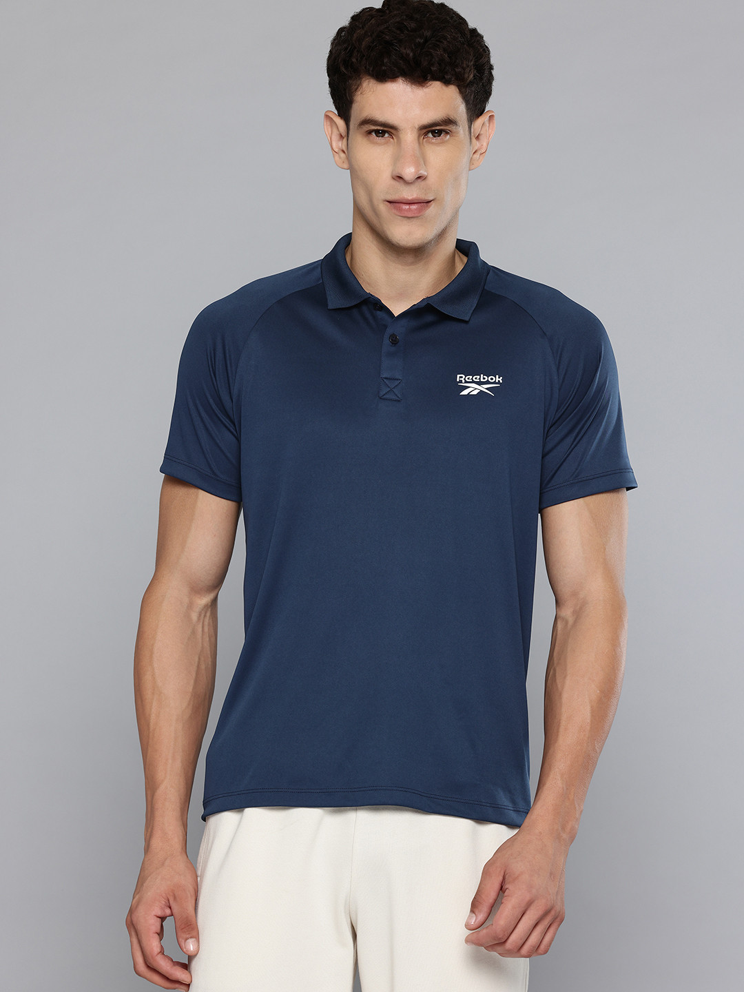 Reebok Brand Logo Detail Speed-Wick Basic Perf Core Polo Collar T-shirt