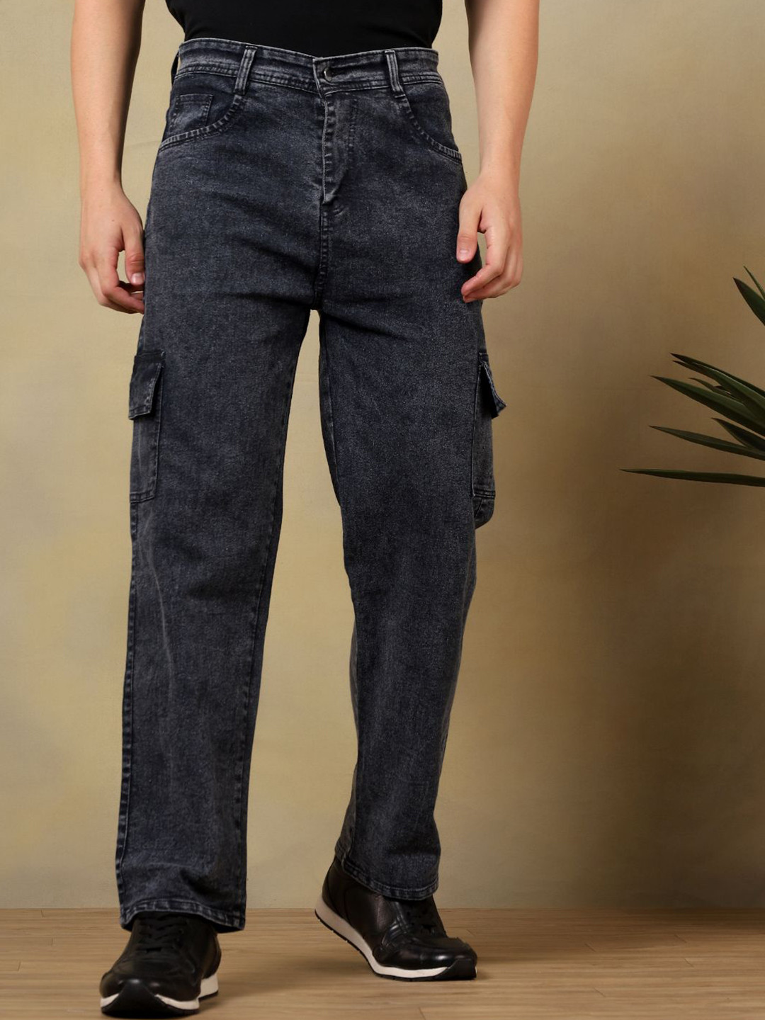 MaverIQ Men Classic Mid-Rise Light Fade Stretchable Baggy Fit Cargo Styles Denim Jeans