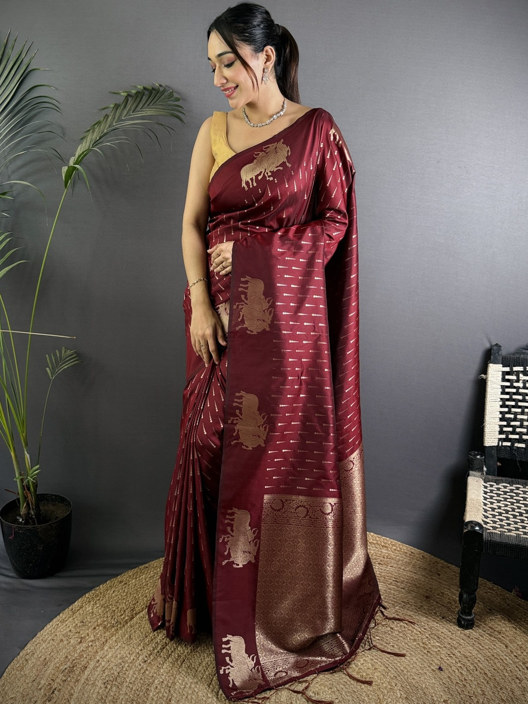 Maroon Lichi Silk Two Tone Saree With Zari Weaving And Matching Blouse Piece