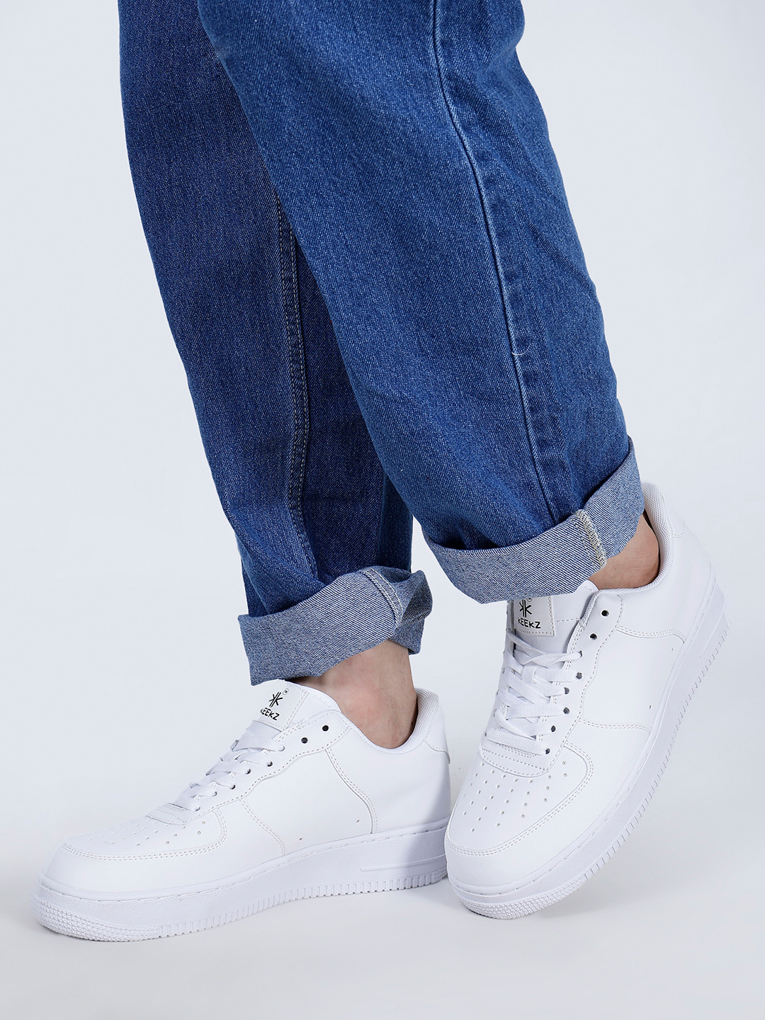 keekz Men Textured Laced-Up Sneakers