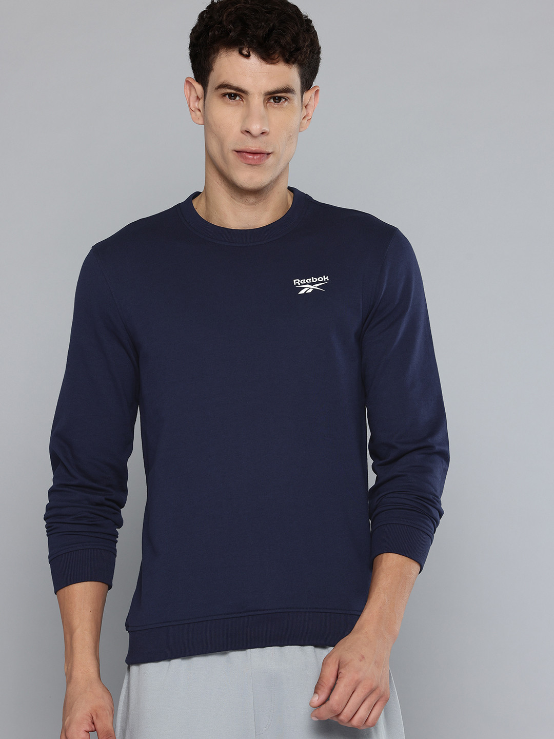 Reebok Brand Logo Detail Round Neck Basic LS Sweatshirt