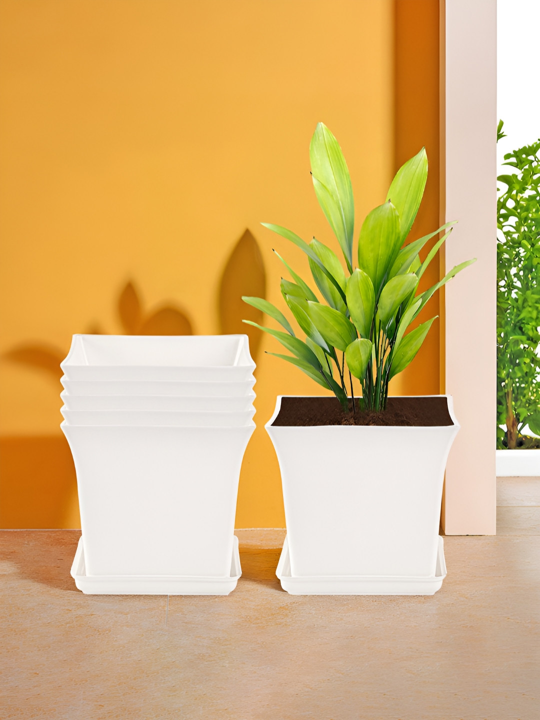 RUBOXA Pack of 6 White Premium Weather-proof Flower Pots With Bottom Plates