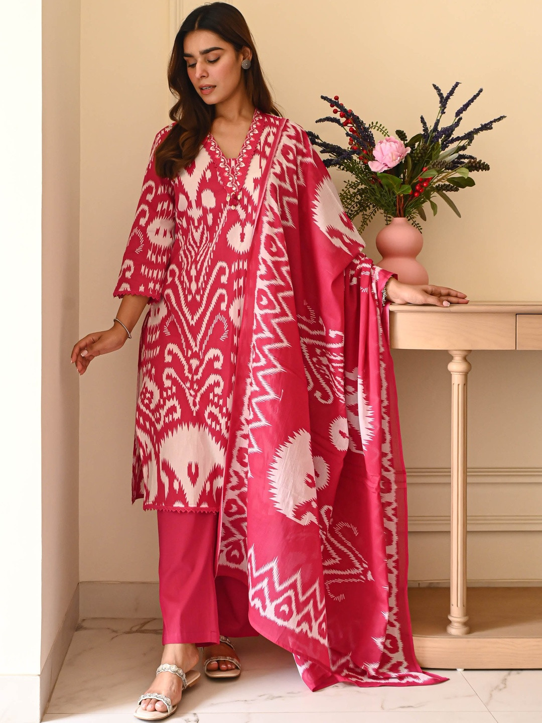 Divastri Women's Printed Cotton Kurta Pant Dupatta Set