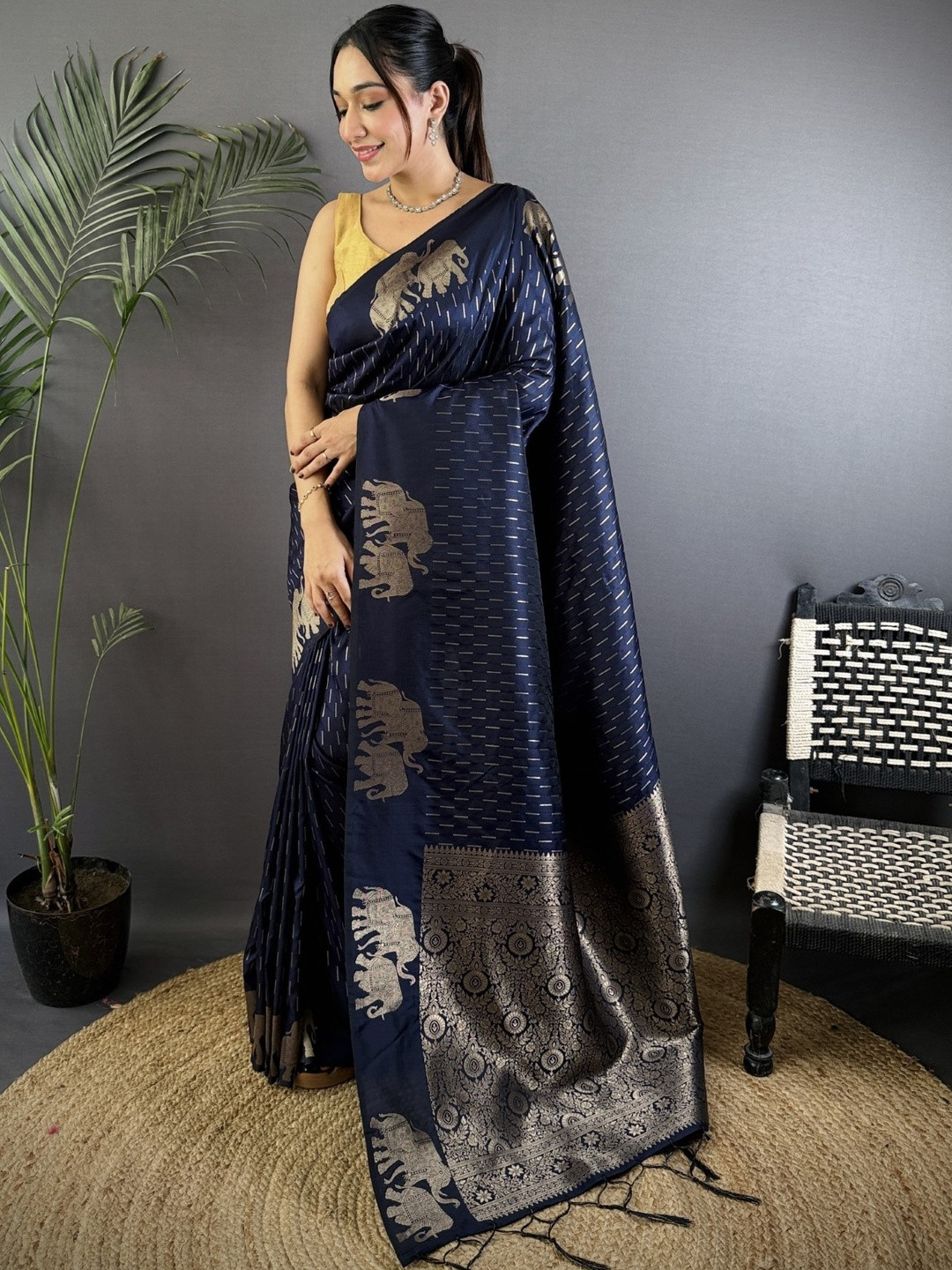 Navy Blue Lichi Silk Two Tone Saree With Zari Weaving And Matching Blouse Piece
