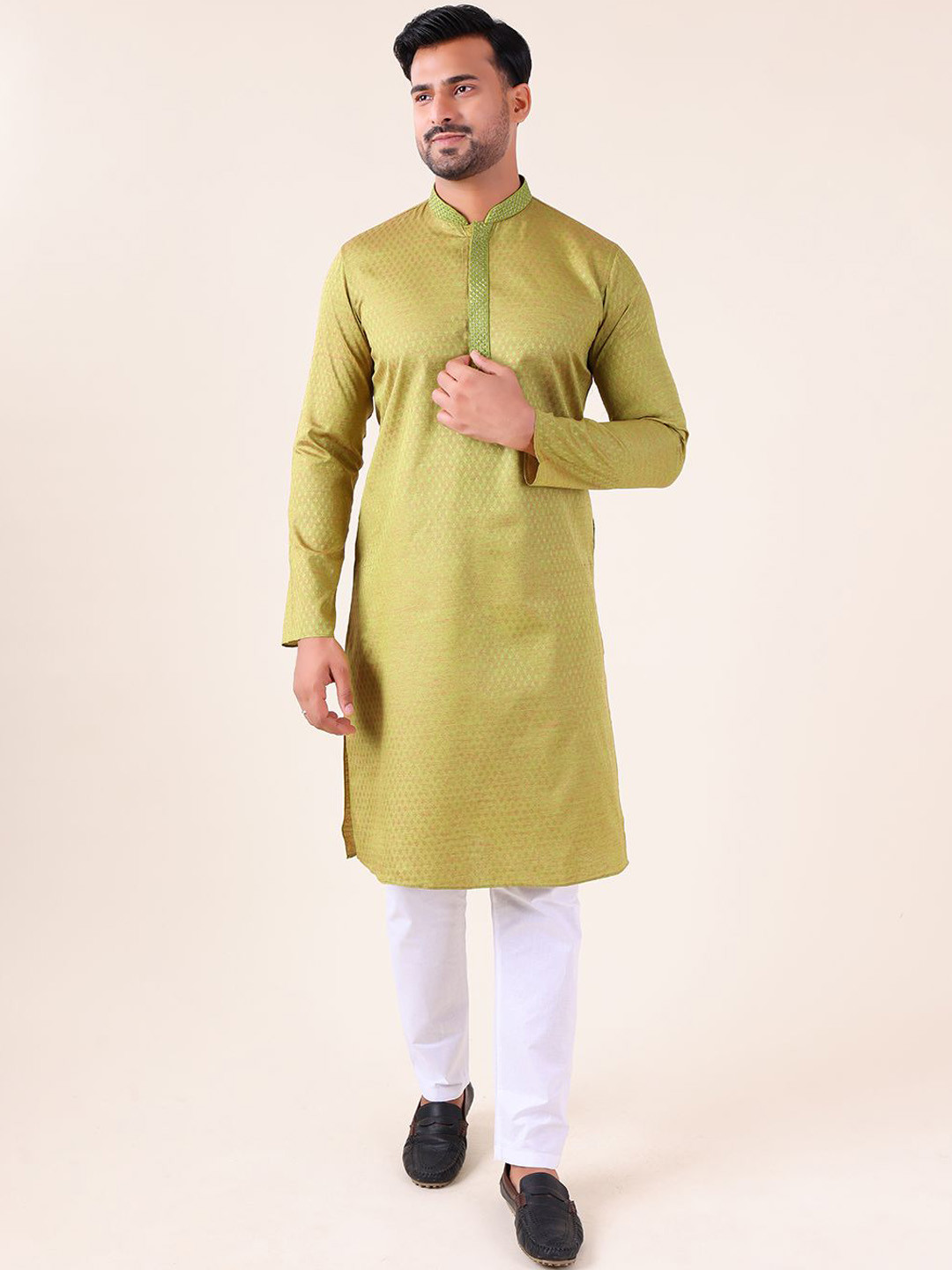 AURIK Men Woven Design Pure Cotton Kurta with Pyjamas