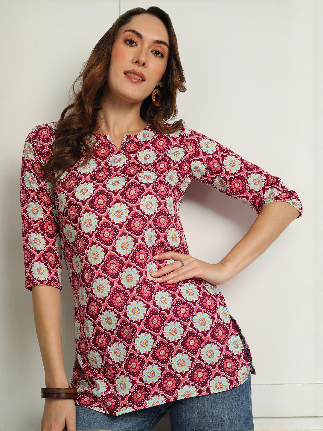 KILLARI Women Floral Printed V-Neck Poly Crepe Kurti