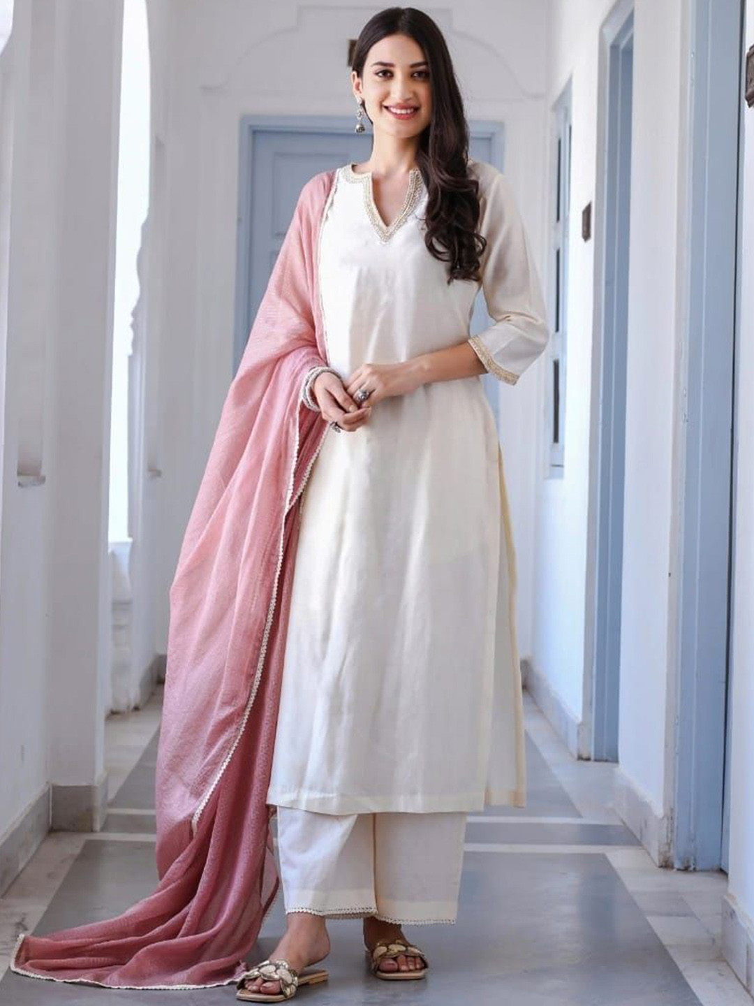 DMUNESH FASHION Women Solid Sequinned Chinon Straight Kurta with Trouser & Dupatta