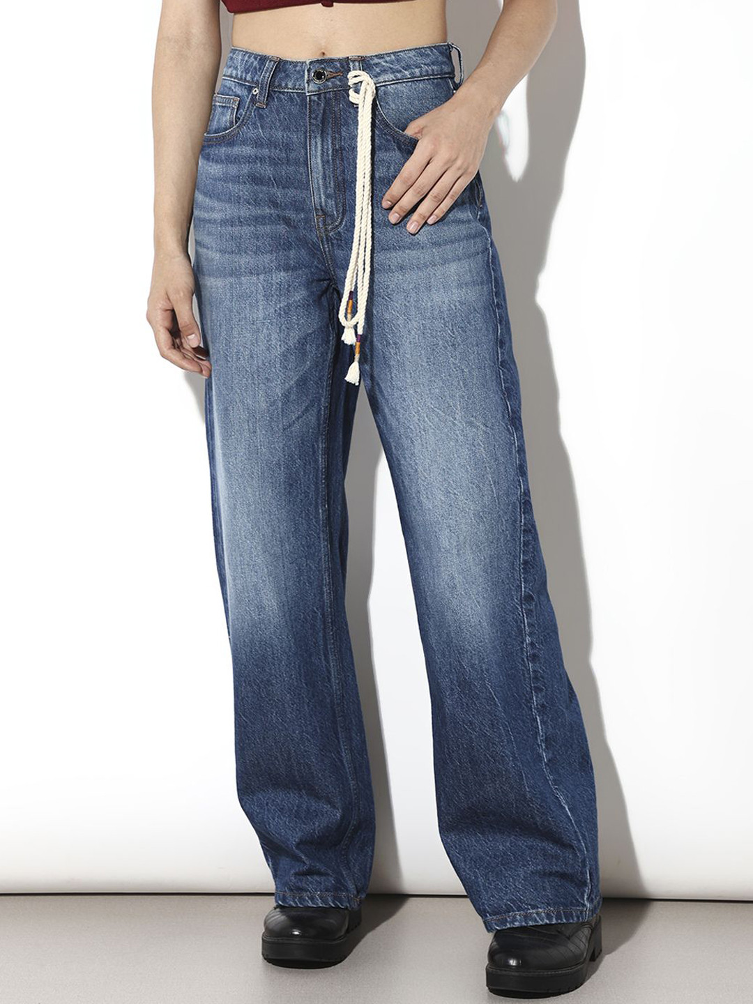 ONLY Women Straight Fit High-Rise Applique Light Fade  Jeans