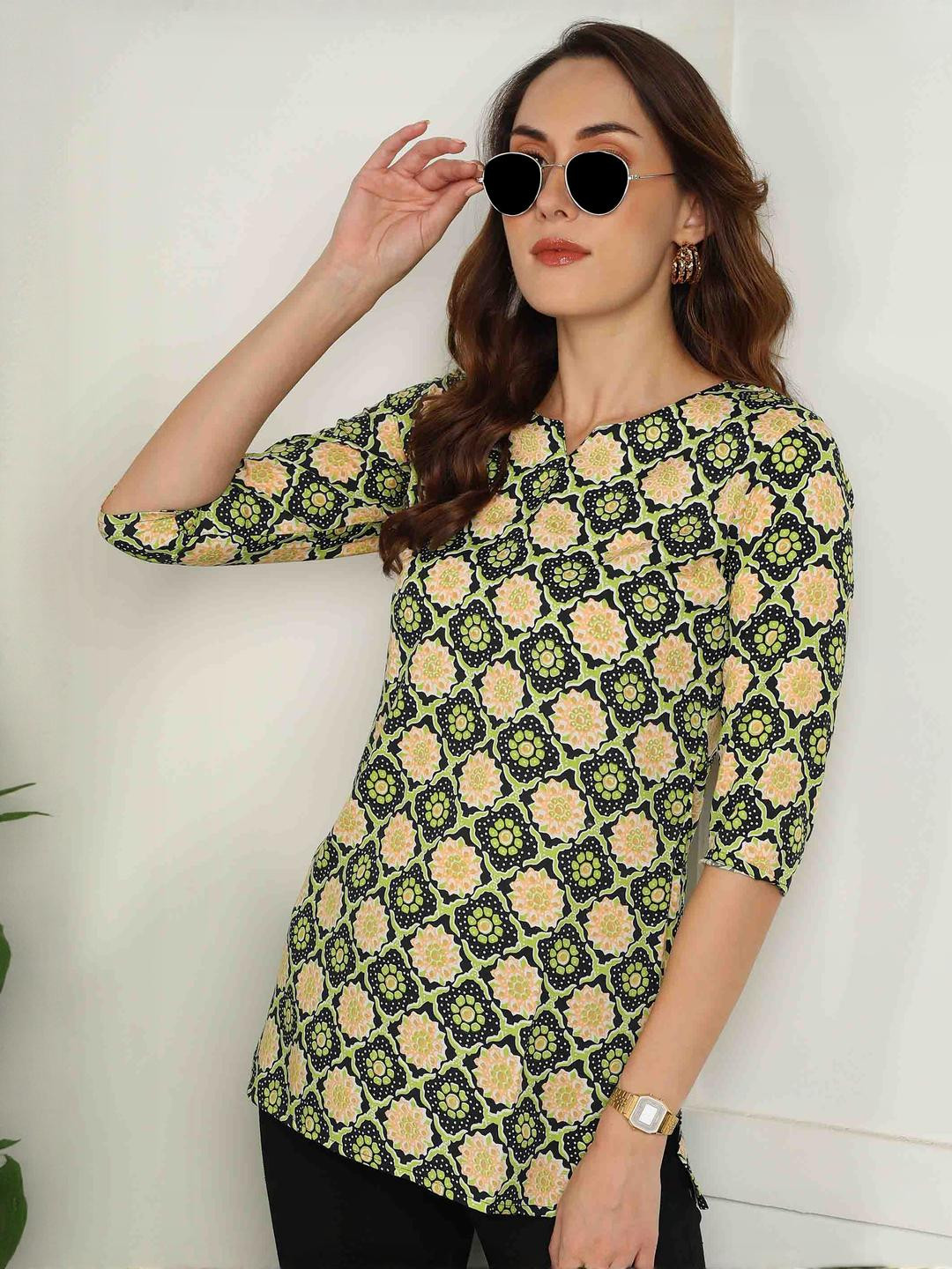 KILLARI Women Green And Cream Floral Printed V-Neck Kurti