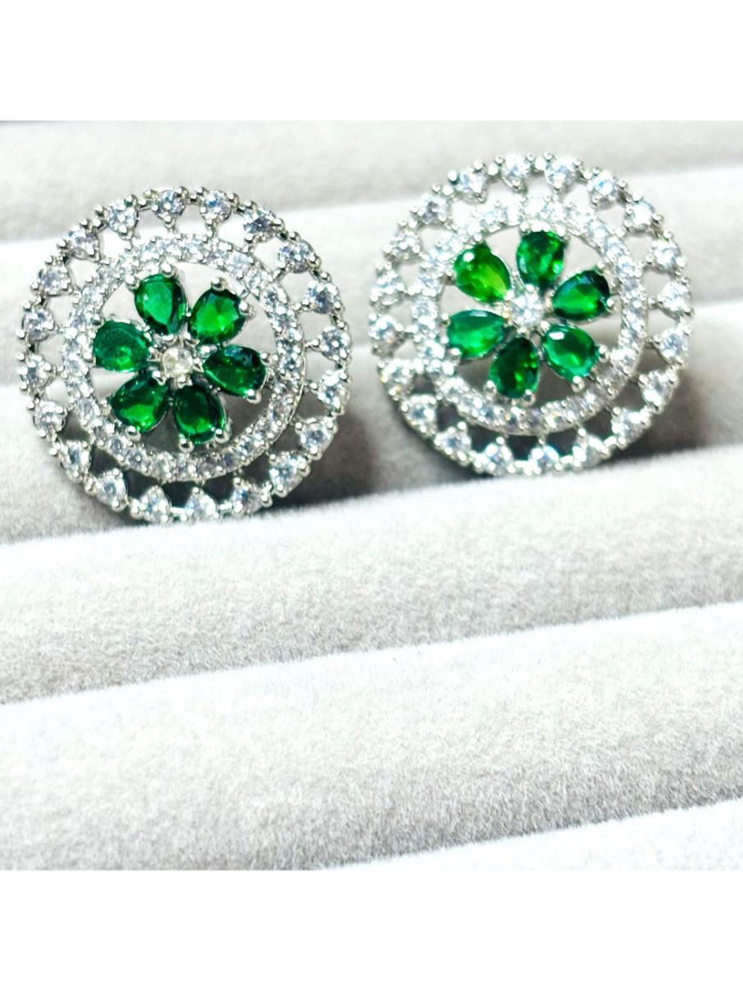 LA FILLE D'OR Silver Plated Cubic Zirconia Studded Floral Shaped Studs