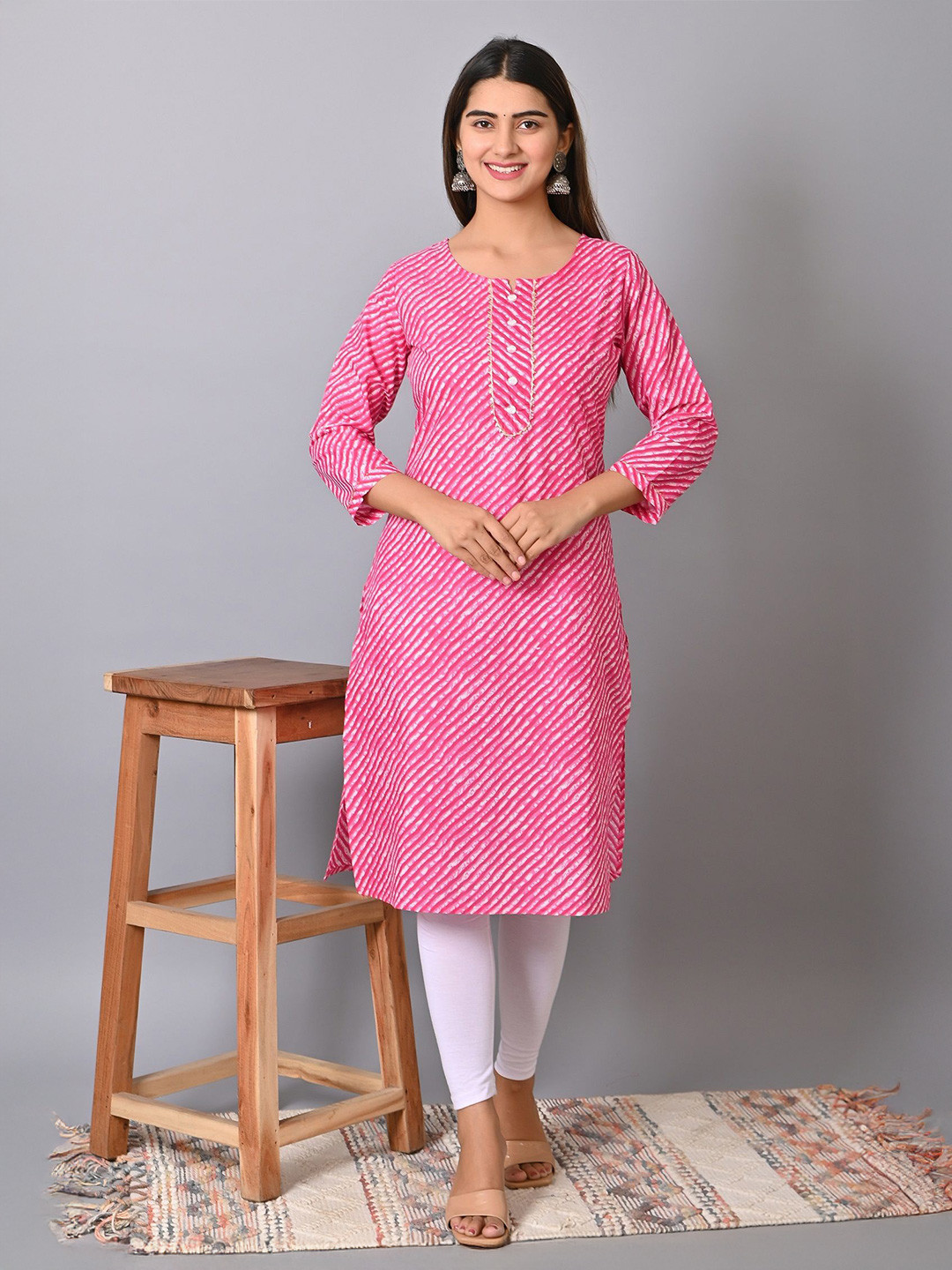 GIANNA Lahariya Printed Notch Neck Gotta Patti Pure Cotton Straight Kurta