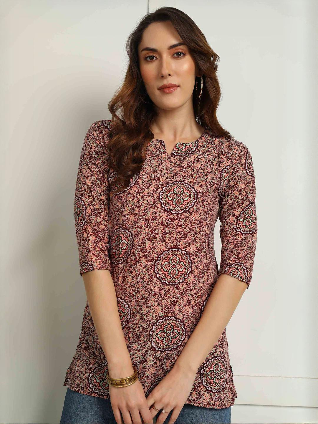 KILLARI Women Poly Crepe Printed V-Neck Kurti