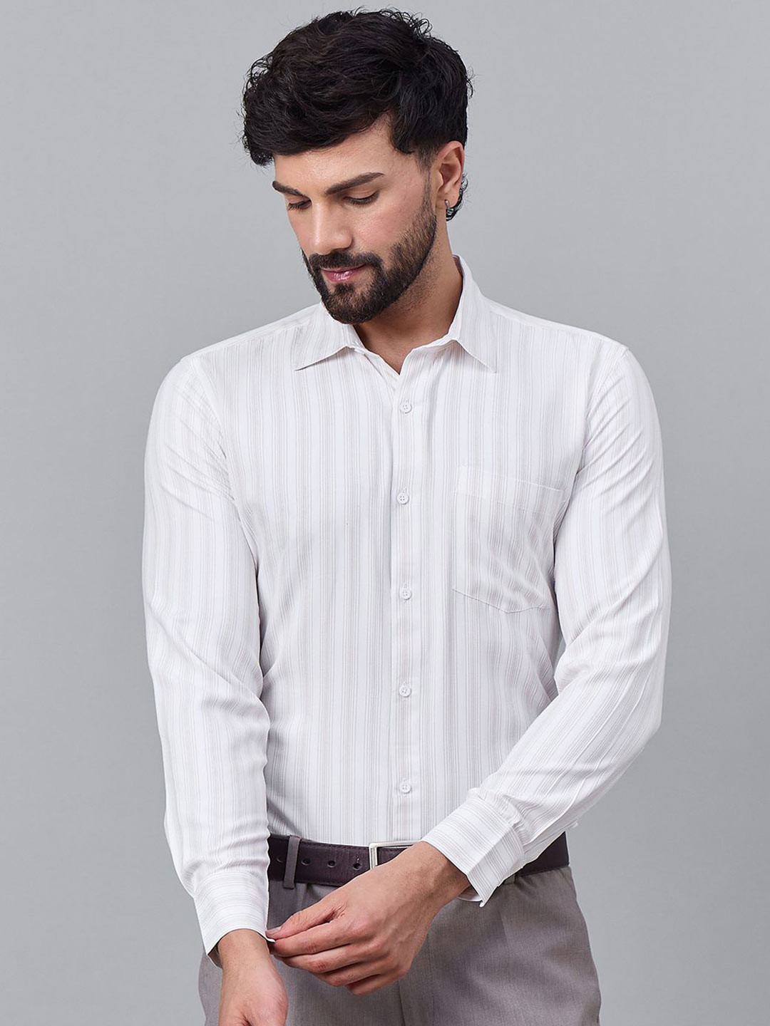 Putra Men Standard Fit Vertical Striped Spread Collar Cotton Formal Shirt