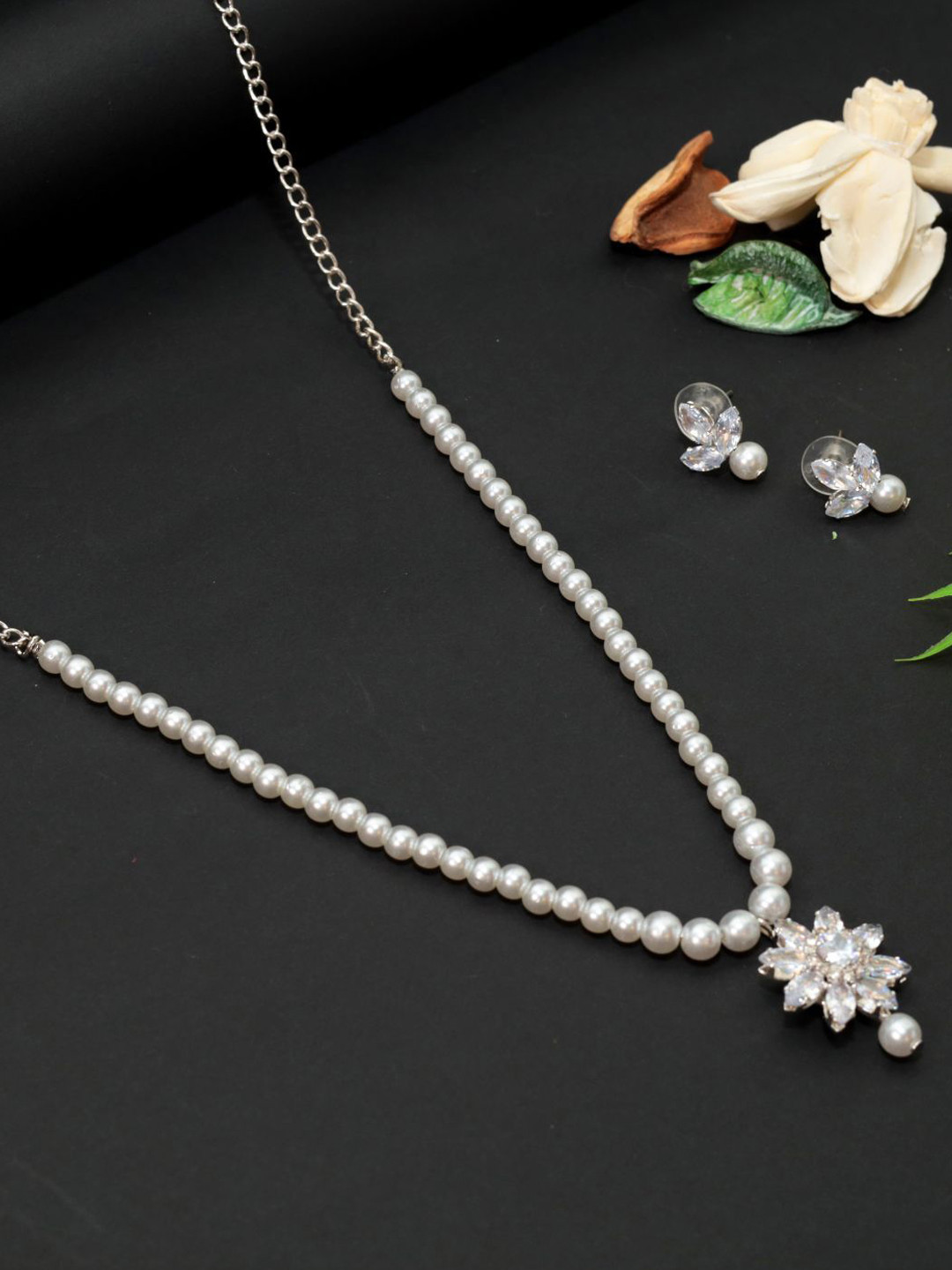 The Pure Virgo Pearls-Beaded Jewellery Set