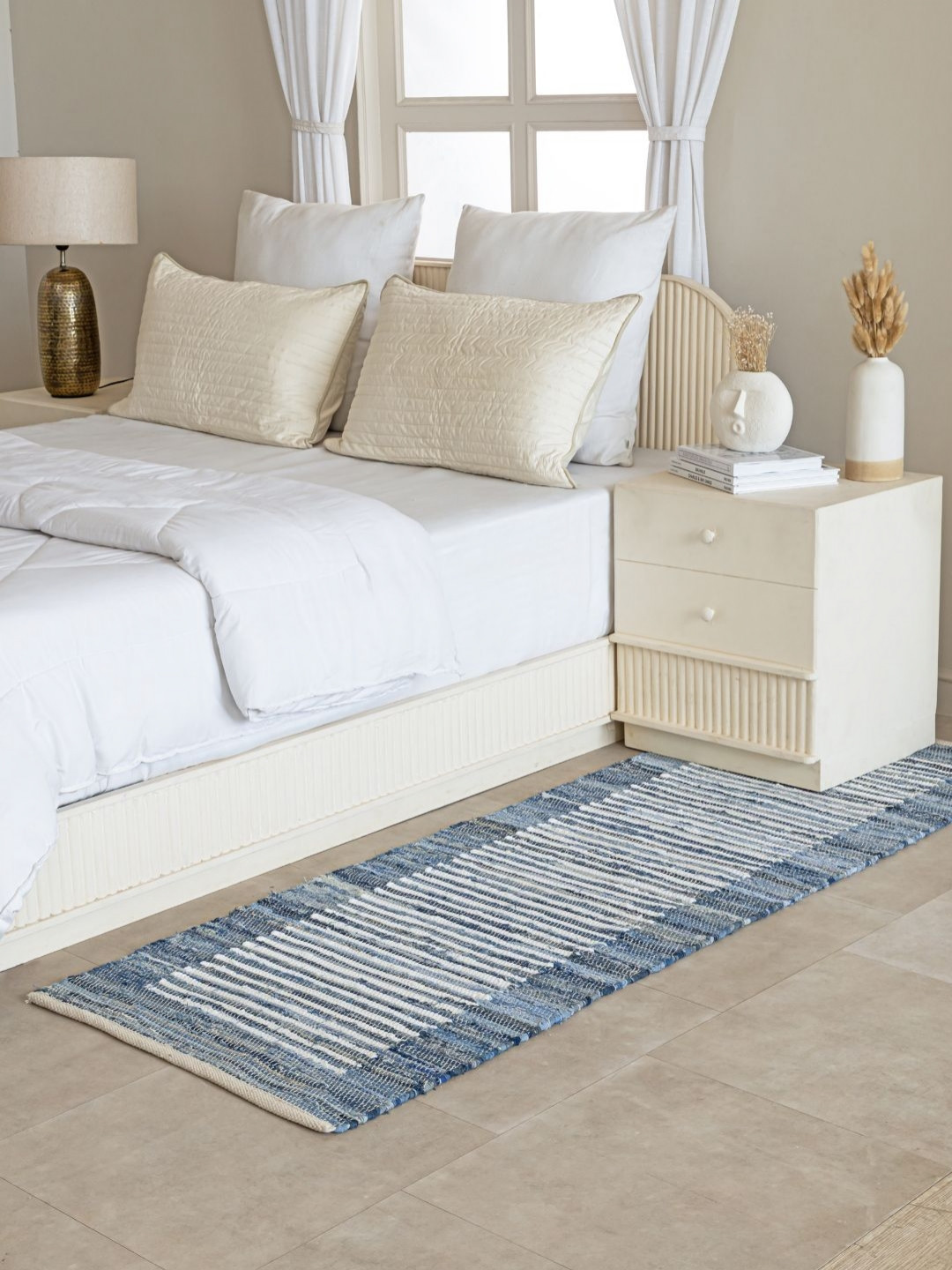 THEGASBH White & Blue Printed Anti Skid Bed Side Runner