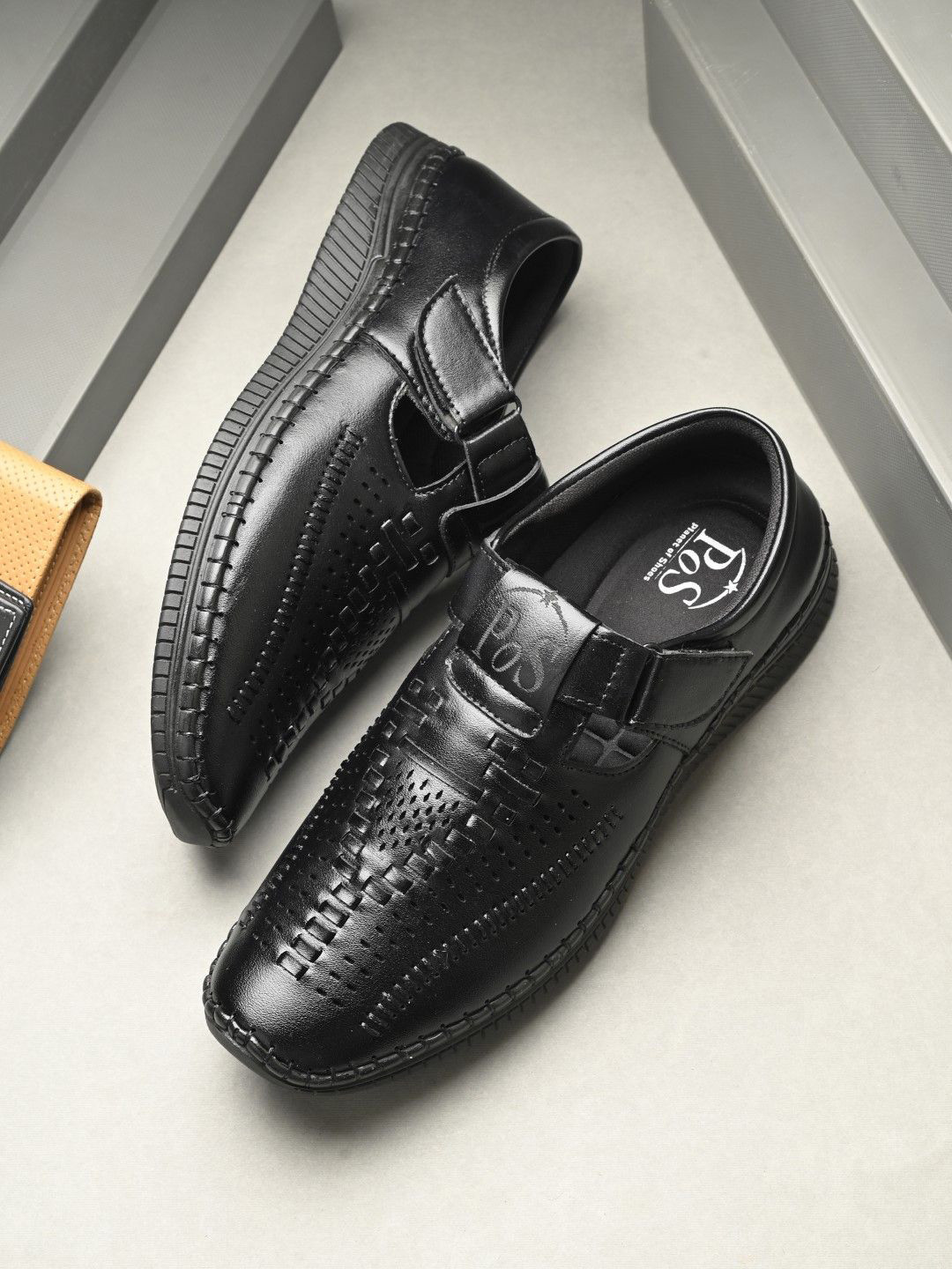 Rising Wolf Men Fisherman Sandals