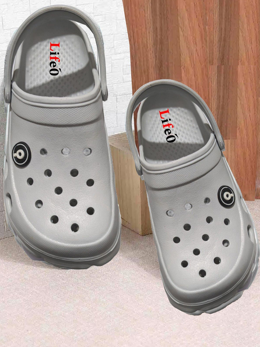 LIFA TRADERS Men Grey Back Strap Casual Clogs