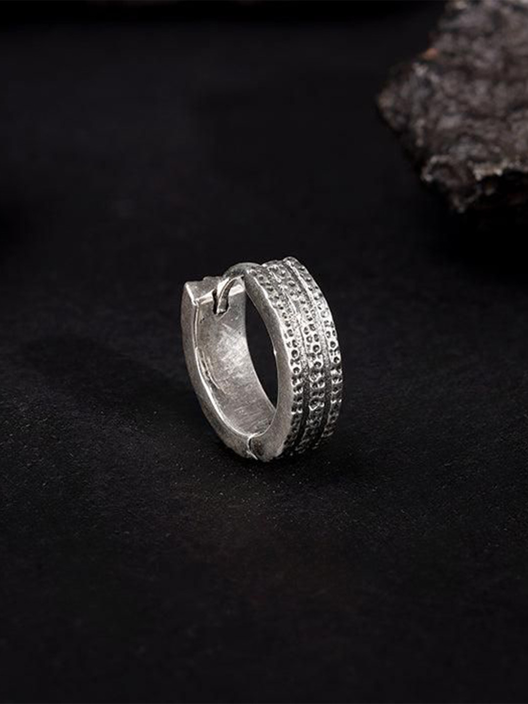 GIVA Huggie Men 925 Silver Silver-Plated Zircon Studded Circular Hoop Earrings