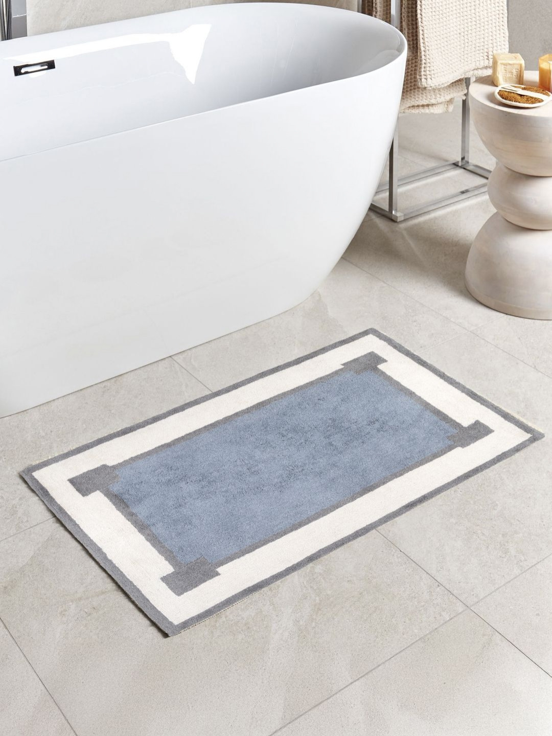 THEGASBH Blue & White Colour-Blocked 400 GSM Fade-ResistantBathRugs
