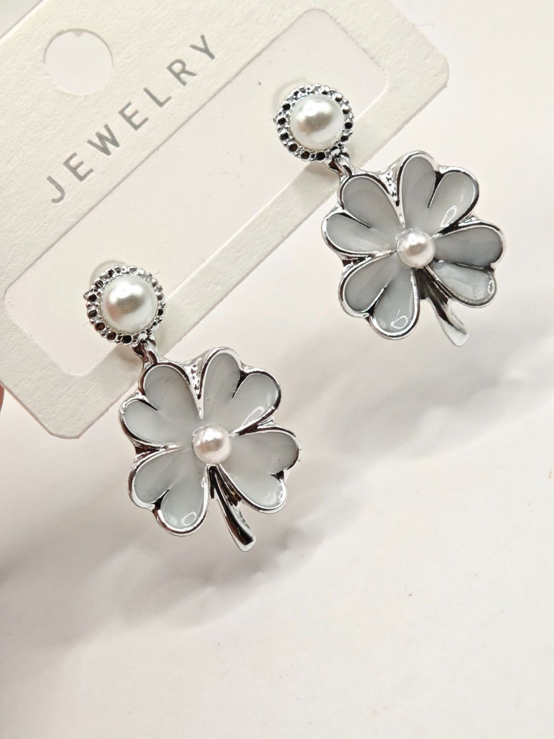 SAPRAA TRENDS Silver-Plated Stones Studded & Beaded Anti Tarnish Floral Drop Earrings