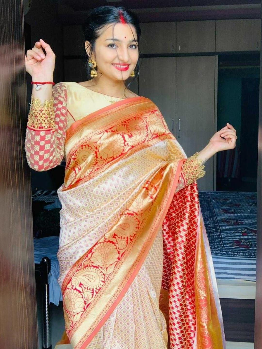 Parampara Ethnic Woven Design Banarasi Saree With Beautiful Blouse