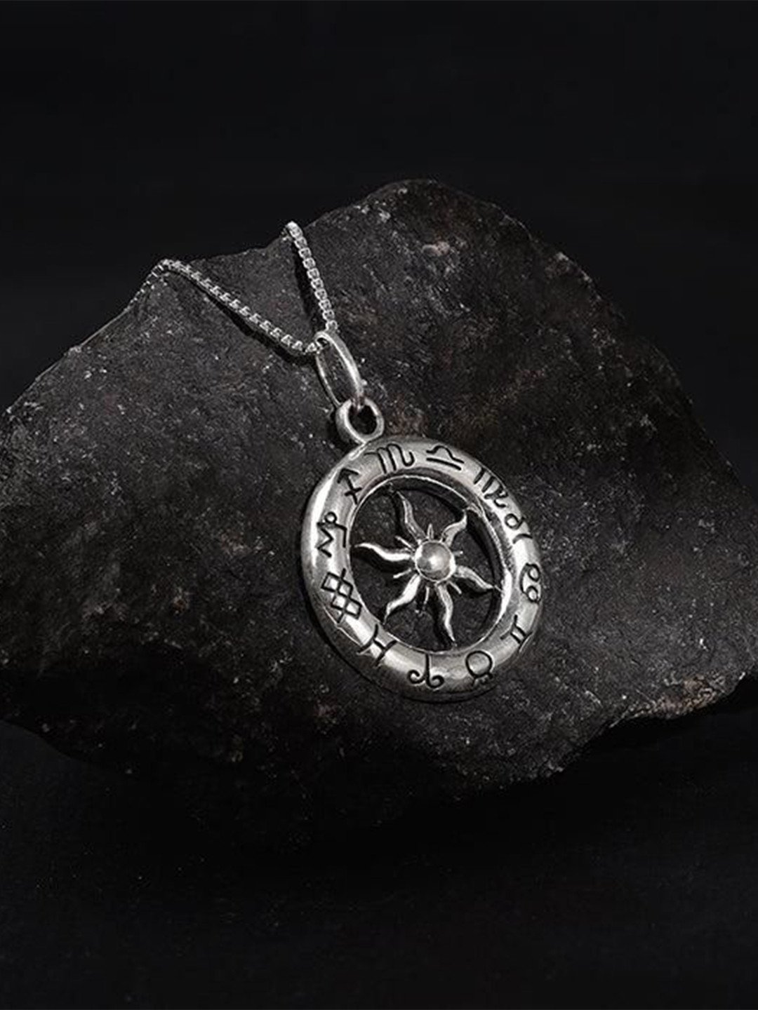 GIVA Men 925 Silver Oxidised AstroHalo Pendant With Box Chain