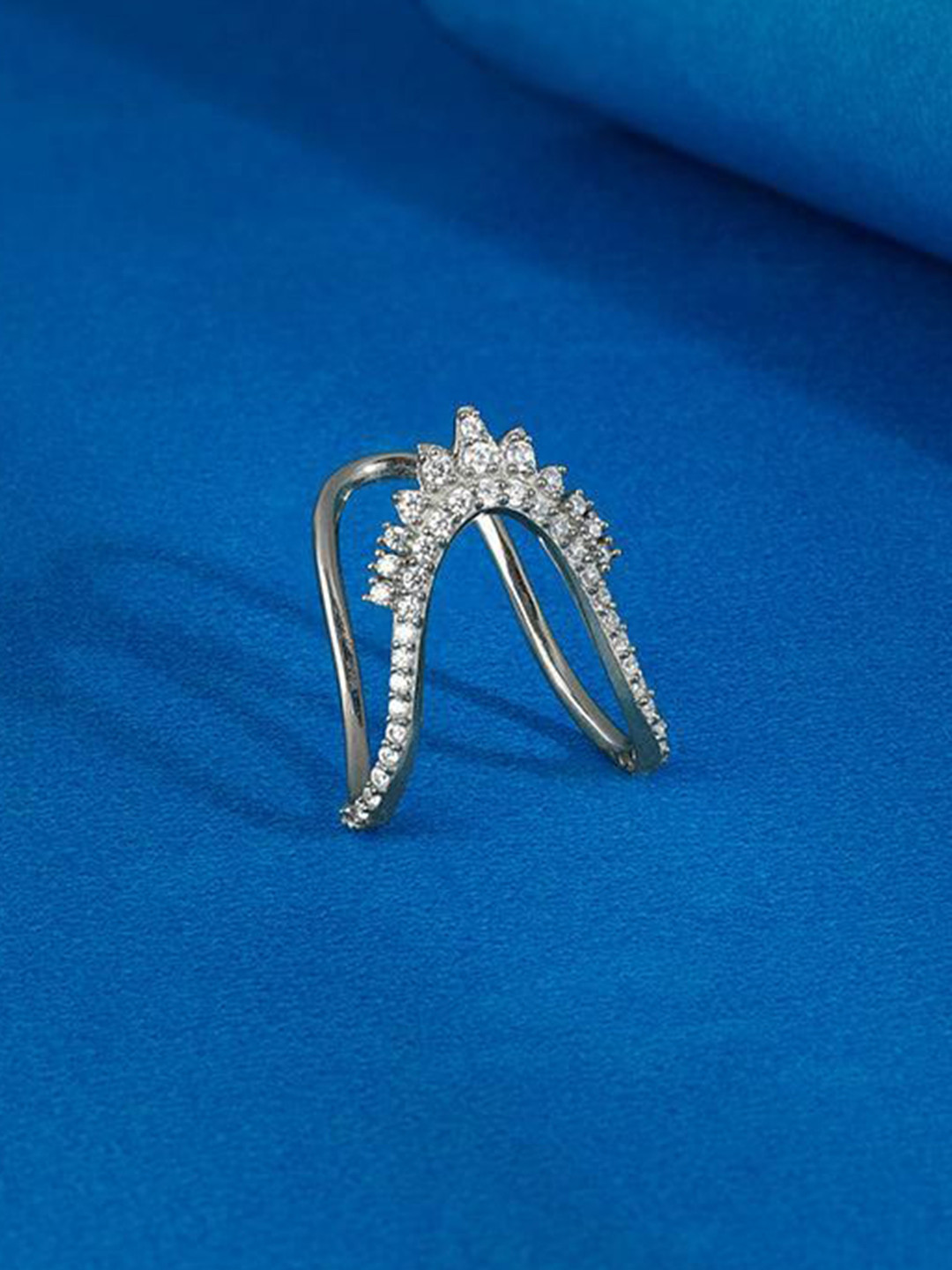 GIVA Silver Zeenat Vanki Ring