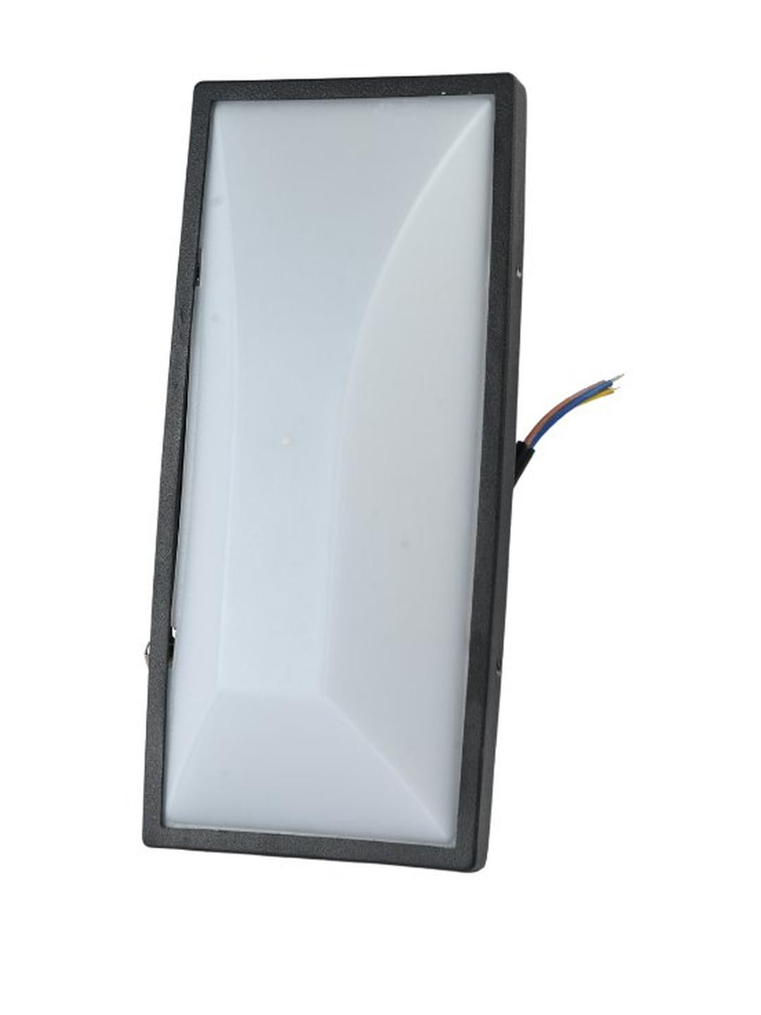 MIDLAND 15W BULKHEAD FLAT LED WALL LIGHT