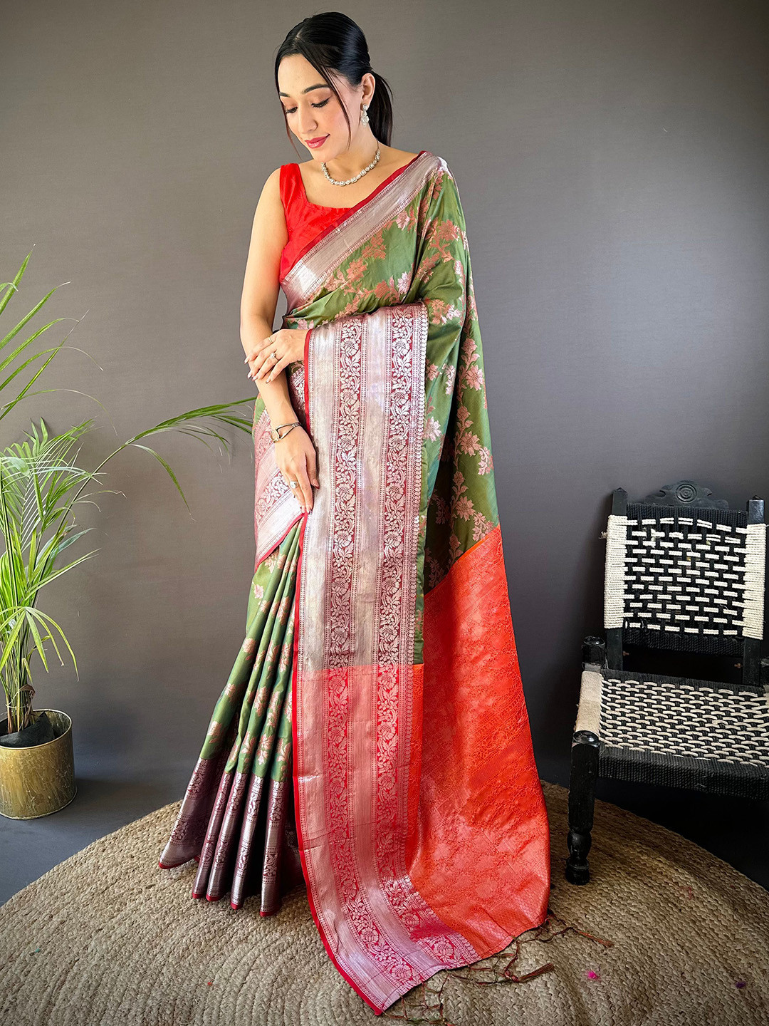 Durga Textile Woven Design Zari Floral Printed Banarasi Saree