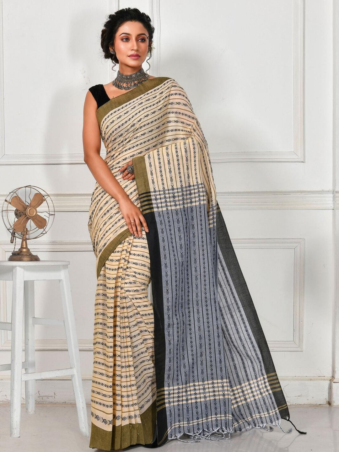 Crochetin Women pure cotton Beige and Black woven handloom saree