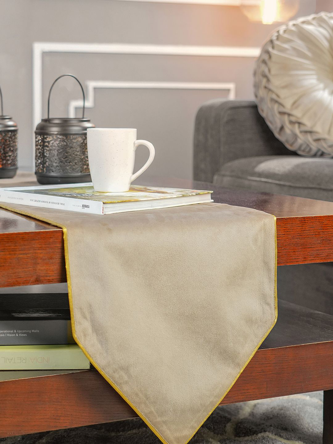 MASPAR Beige 4 Seater Table Runner With Cushion