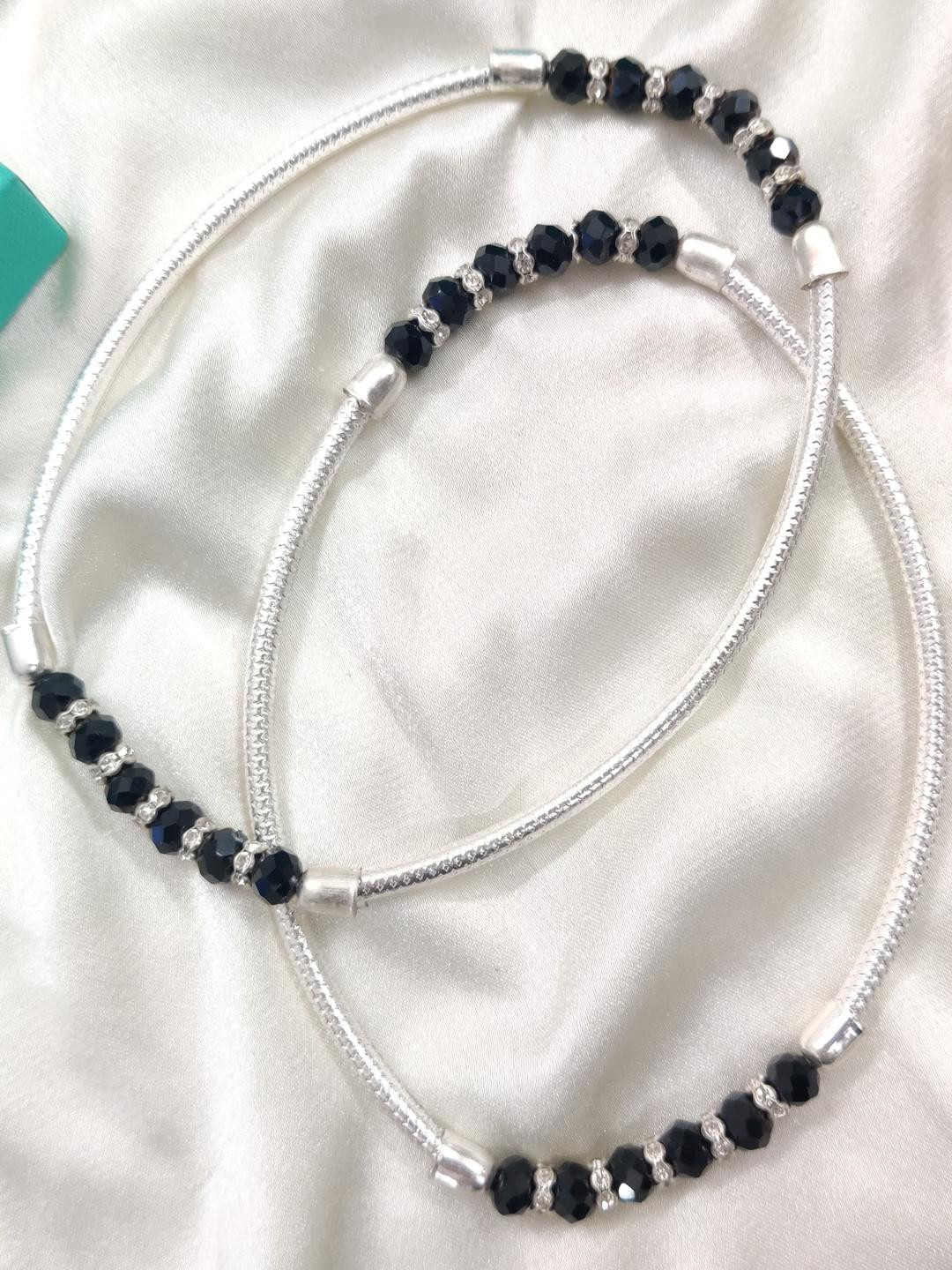 Lovemi Movements Set of 2 Silver Anklet with Sparkling Black Crystal Beads