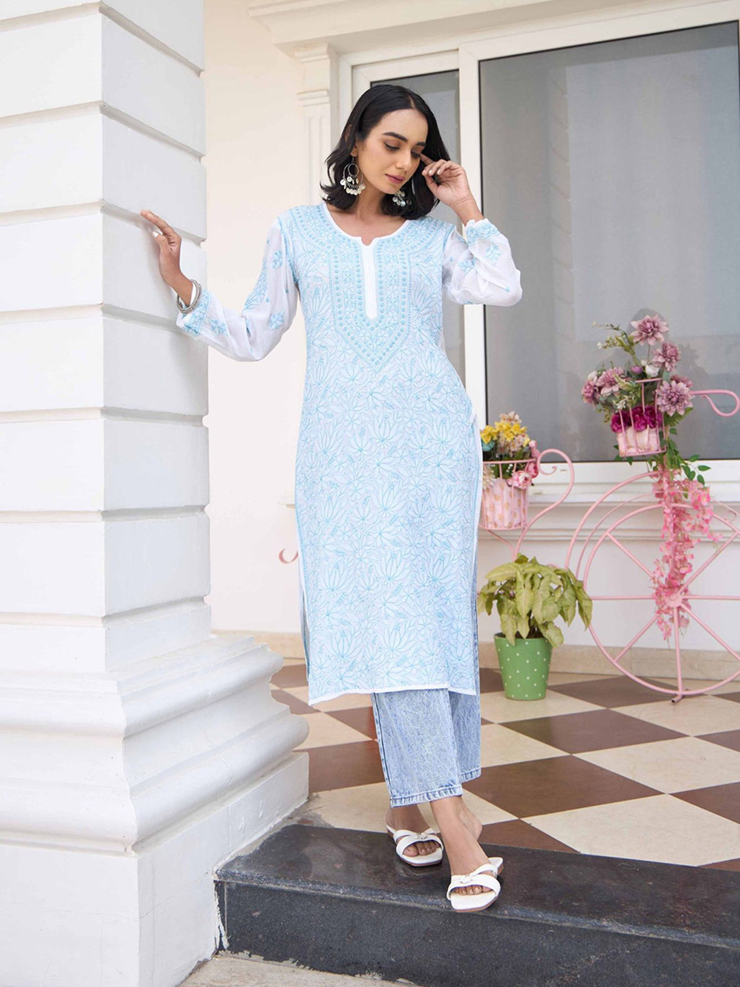 RIVAZ THREADS AND CO Women Floral Embroidered Daily Straight Kurta