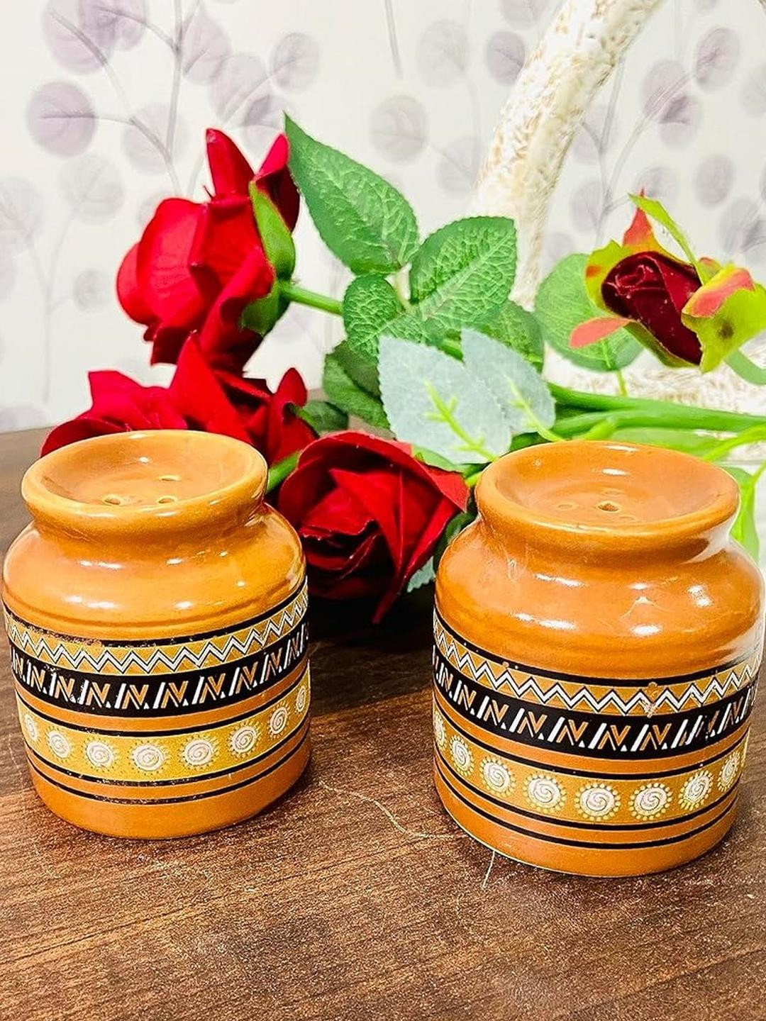 Altaica Kitchen Pack Of 2 Ceramic Salt and Pepper Shakers Home Gift Sets