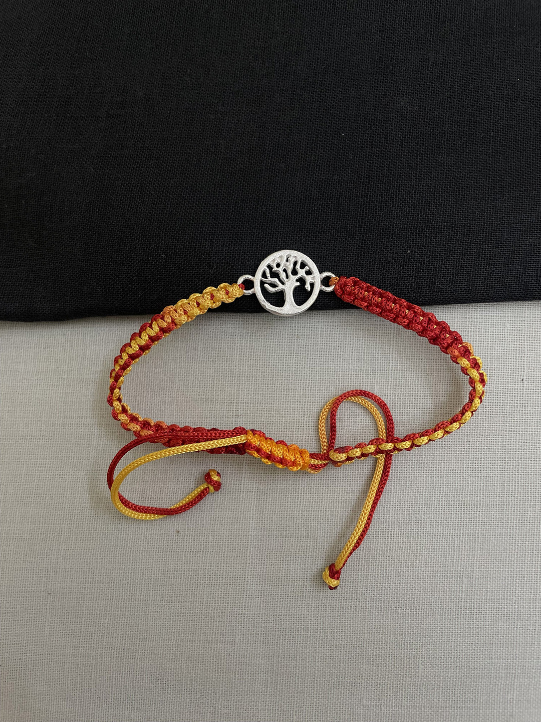 SHILLYN Silver VeerBandh Thread Rakhi