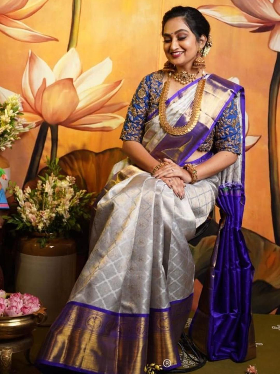 Parampara Ethnic Woven Design Saree With Beautiful Blouse