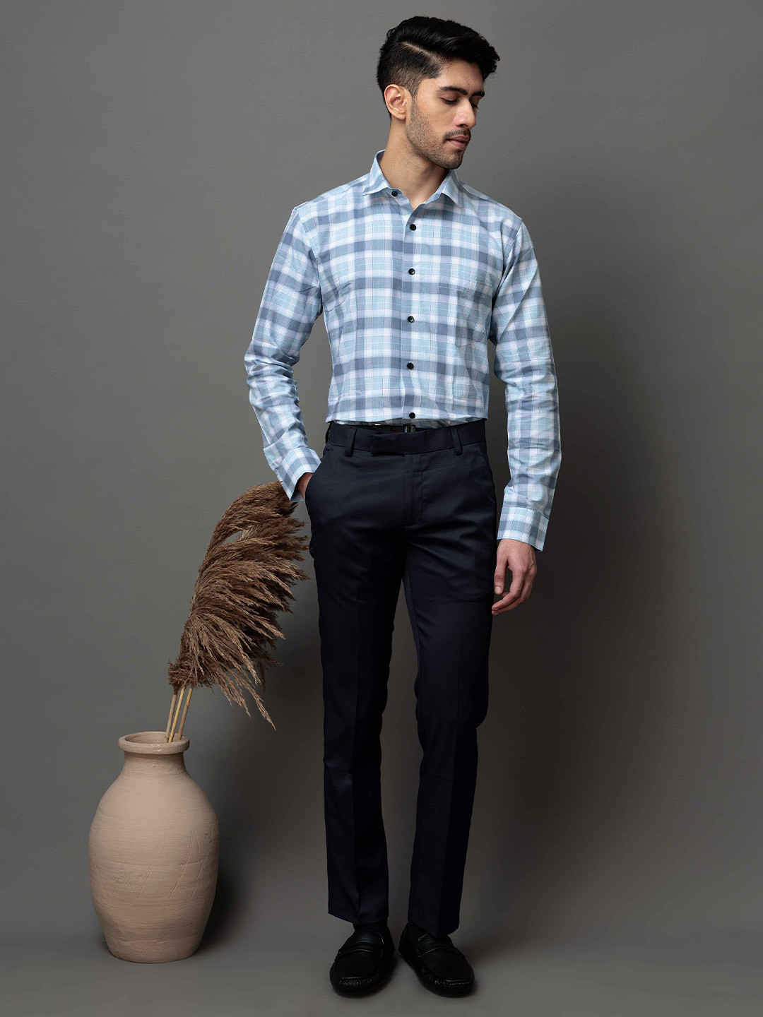 Foomer Men Standard Fit Tartan Checked Spread Collar Cotton Formal Shirt