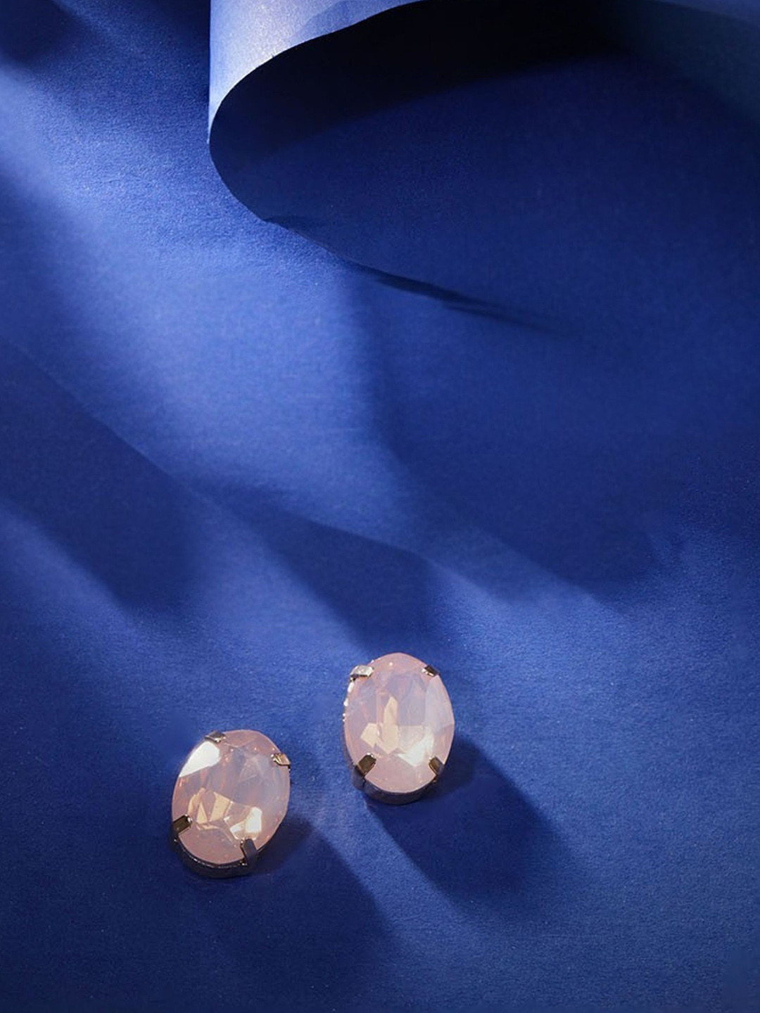 MANSIYAORANGE Korean Gold-Plated Crystals Studded Oval Shaped Studs