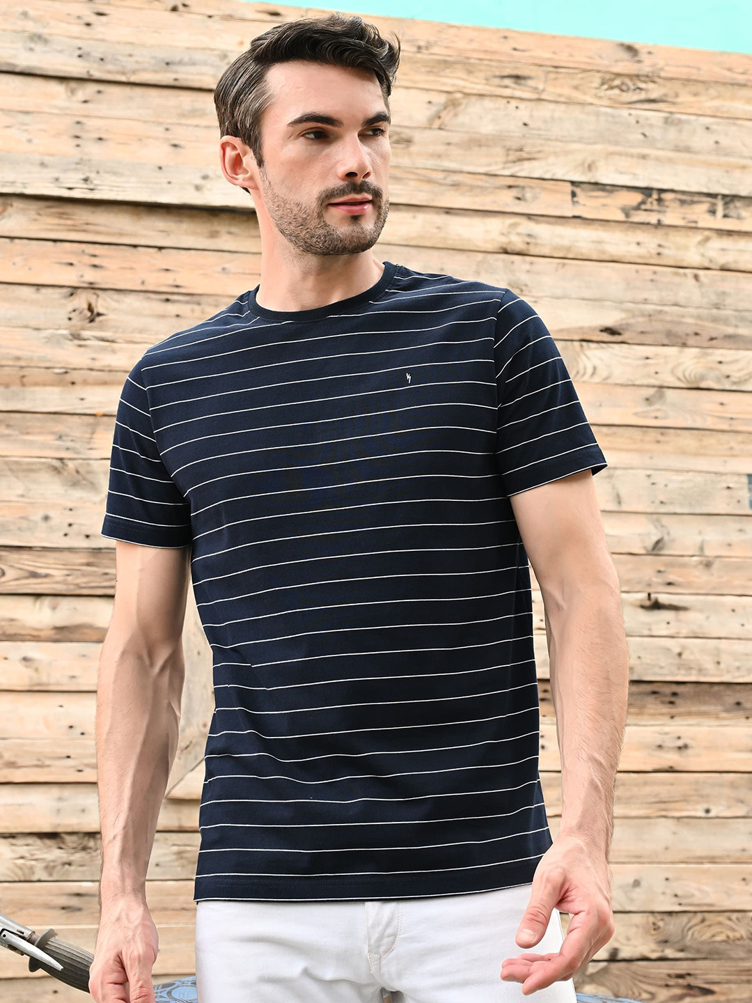 KOR Men Striped Round Neck T-shirt